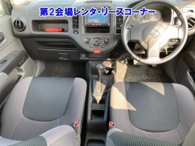 Nissan AD