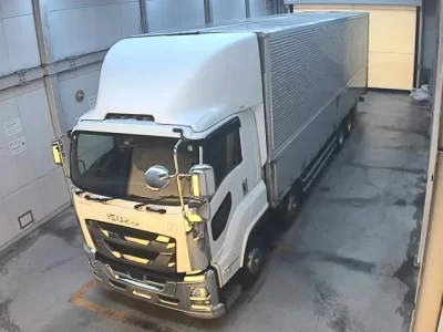 Isuzu TRUCK
