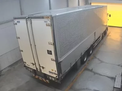 Isuzu TRUCK
