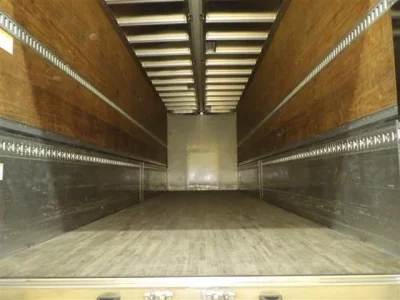 Isuzu TRUCK