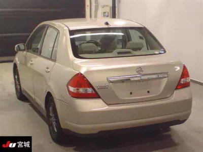 Nissan TIIDA LATIO