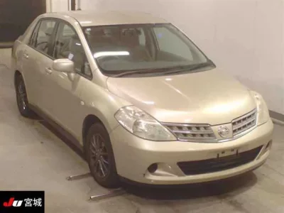 Nissan TIIDA LATIO