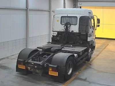 Isuzu TRUCK