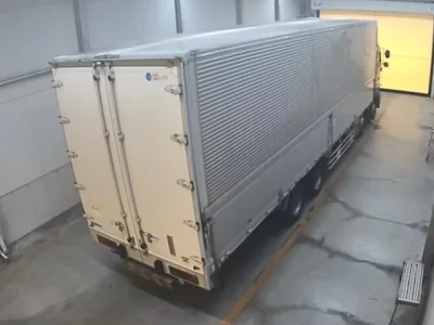 Hino TRUCK