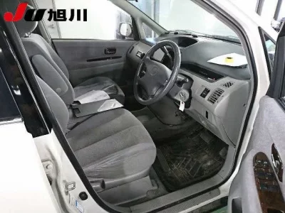 Toyota NADIA