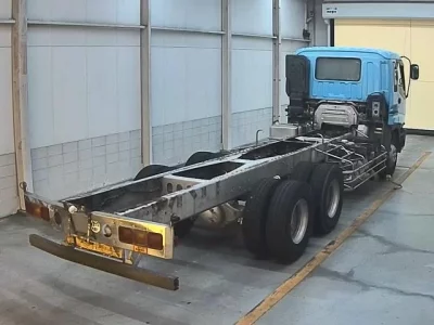 Isuzu TRUCK
