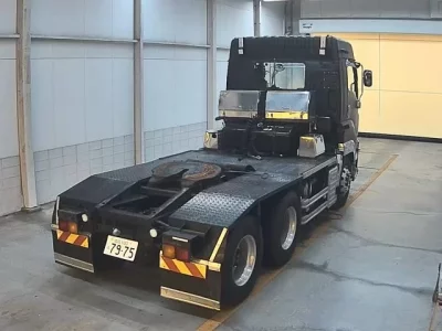 Isuzu TRUCK