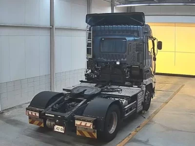 Isuzu TRUCK