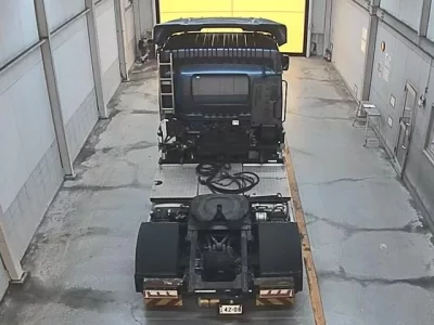 Isuzu TRUCK