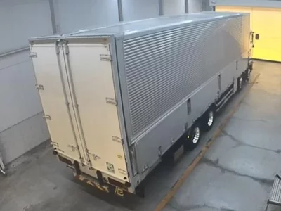 Isuzu TRUCK