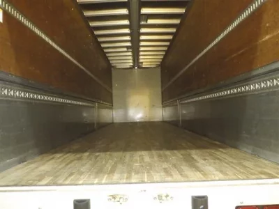 Isuzu TRUCK