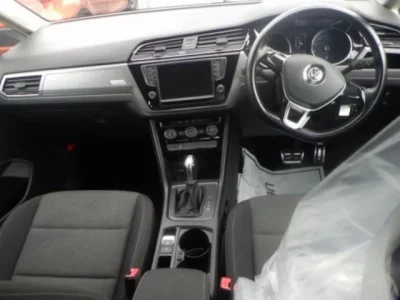 Volkswagen GOLF TOURAN