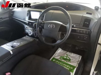 Toyota ESTIMA HYBRID