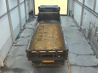 Isuzu TRUCK