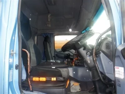 Hino TRUCK