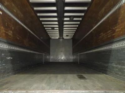 Isuzu TRUCK