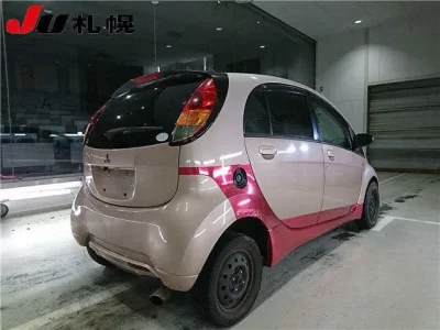 Mitsubishi I