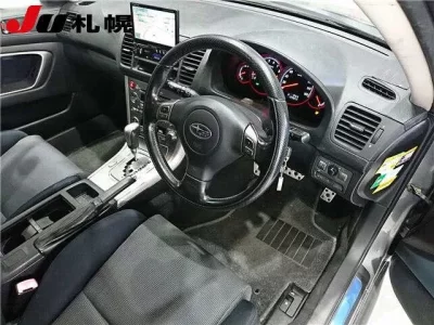 Subaru LEGACY B4