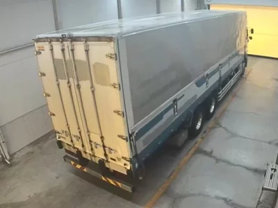 Hino TRUCK