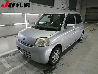Daihatsu Esse