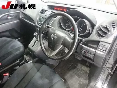 Nissan LAFESTA
