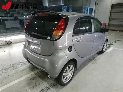 Mitsubishi I