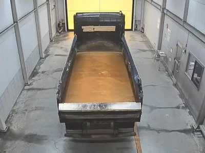 Isuzu TRUCK