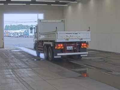 Isuzu GIGA