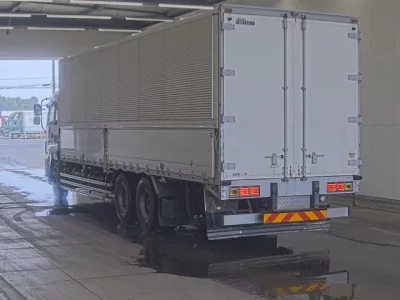 Isuzu GIGA