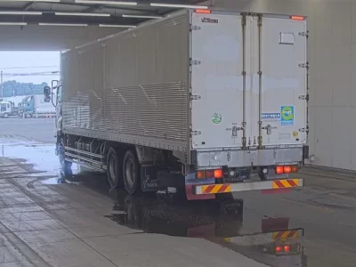 Isuzu GIGA