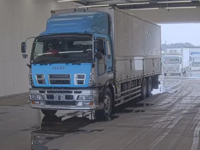 Isuzu GIGA