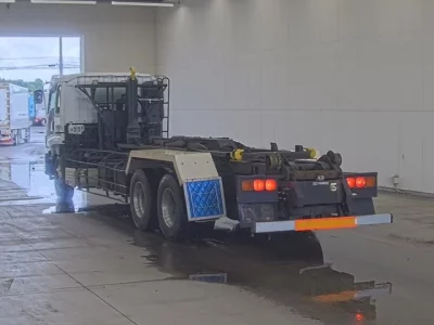 Isuzu GIGA