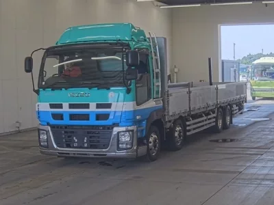 Isuzu GIGA