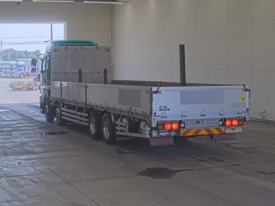Isuzu GIGA