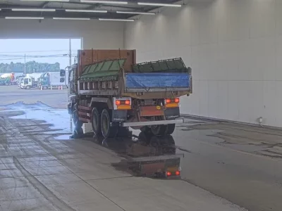 Isuzu GIGA