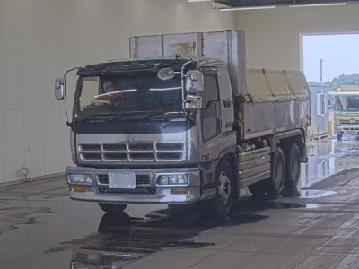 Isuzu GIGA