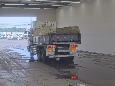 Isuzu GIGA