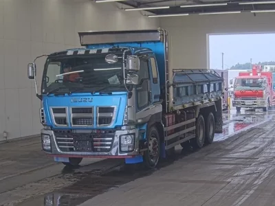 Isuzu GIGA