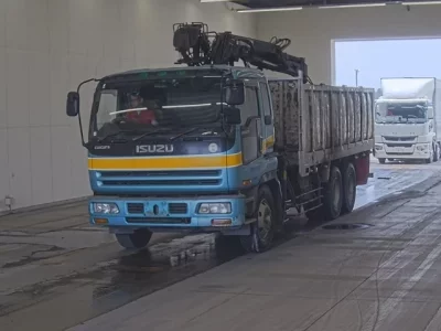 Isuzu GIGA