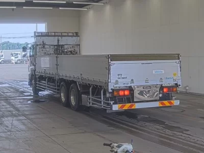Isuzu GIGA