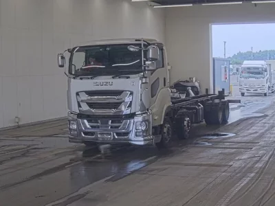 Isuzu GIGA