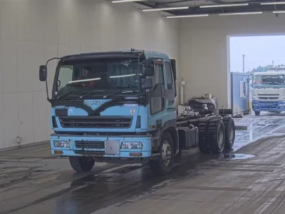 Isuzu GIGA