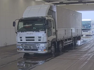 Isuzu GIGA