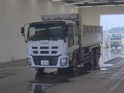Isuzu GIGA