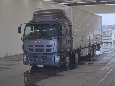 Isuzu GIGA