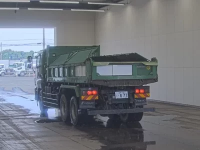 Isuzu GIGA