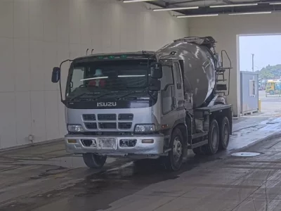 Isuzu GIGA