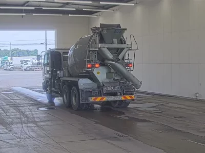 Isuzu GIGA