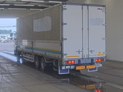 Isuzu GIGA