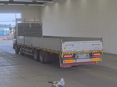 Isuzu GIGA